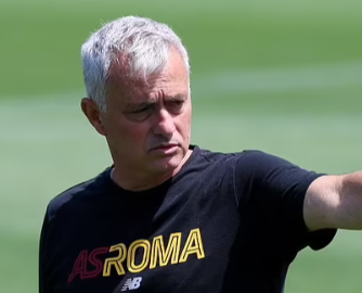 Mourinho pointed finger on Roma midfielder Douglas Luiz